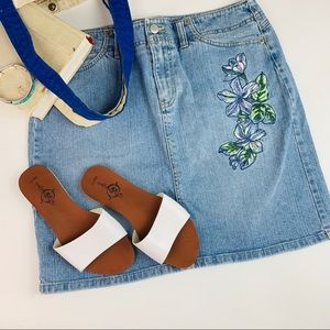 💰SALE Ann Taylor Loft Jean Shirt Flower Patch